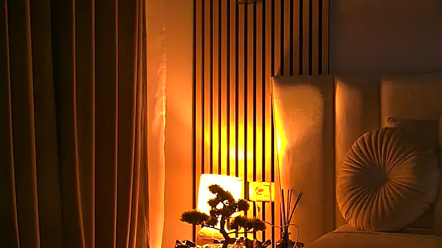 AngeliqueSkye online show from December 3, 2025, 4:13 am