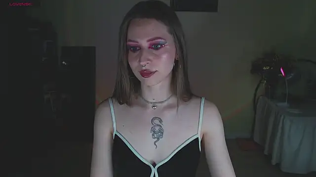 OaklynDobson online show from July 28, 2026, 9:58 pm