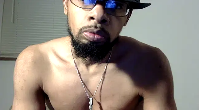 Snapshot of WhiskeyWood_DuhGOD chatting on March 14, 2025, 1:59 am WhiskeyWood DuhGOD online show from March 14, 2025, 1:59 am