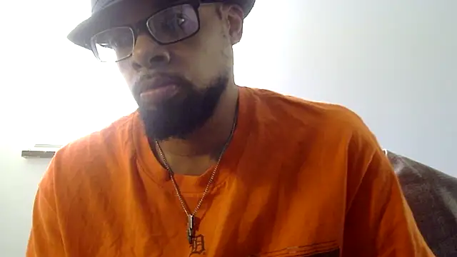 Snapshot of WhiskeyWood_DuhGOD chatting on November 6, 2025, 5:17 pm WhiskeyWood DuhGOD online show from November 6, 2025, 5:17 pm