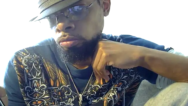 Snapshot of WhiskeyWood_DuhGOD chatting on February 17, 2025, 8:49 pm WhiskeyWood DuhGOD online show from February 17, 2025, 8:49 pm