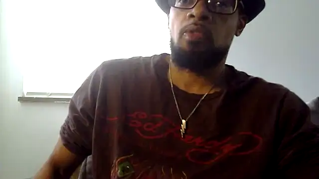 Snapshot of WhiskeyWood_DuhGOD chatting on November 10, 2025, 5:29 pm WhiskeyWood DuhGOD online show from November 10, 2025, 5:29 pm