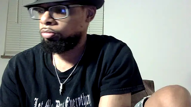 Snapshot of WhiskeyWood_DuhGOD chatting on September 21, 2025, 1:33 am WhiskeyWood DuhGOD online show from September 21, 2025, 1:33 am