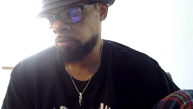 Snapshot of WhiskeyWood_DuhGOD chatting on October 17, 2025, 5:04 pm WhiskeyWood DuhGOD online show from October 17, 2025, 5:04 pm