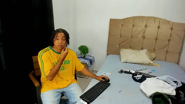 Snapshot of veronica_006 chatting on February 16, 2025, 5:37 pm veronica 006 online show from February 16, 2025, 5:37 pm