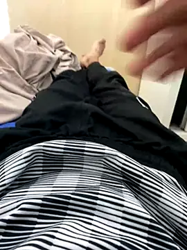 alex-riadh online show from October 16, 2025, 8:17 pm