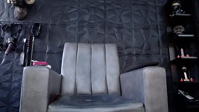 Snapshot of Agata_Darkness chatting on September 16, 2025, 6:42 pm Agata Darkness online show from September 16, 2025, 6:42 pm