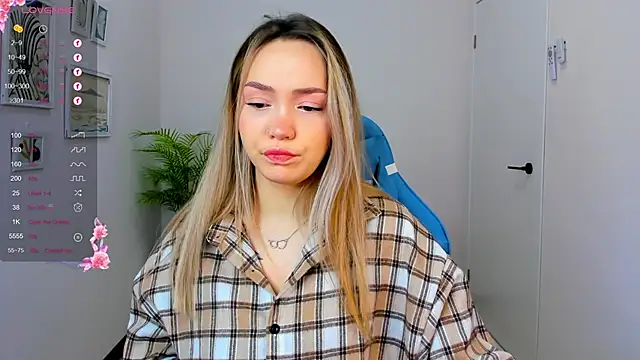 Evia r0se online show from December 20, 2024, 2:19 am