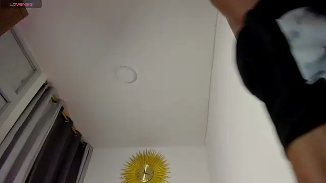 Snapshot of ronnie_7777 chatting on November 14, 2025, 4:27 am ronnie 7777 online show from November 14, 2025, 4:27 am