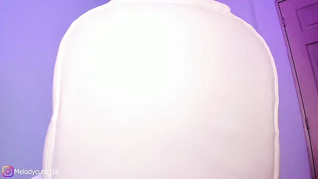 melody cute  online show from February 28, 2025, 5:37 am