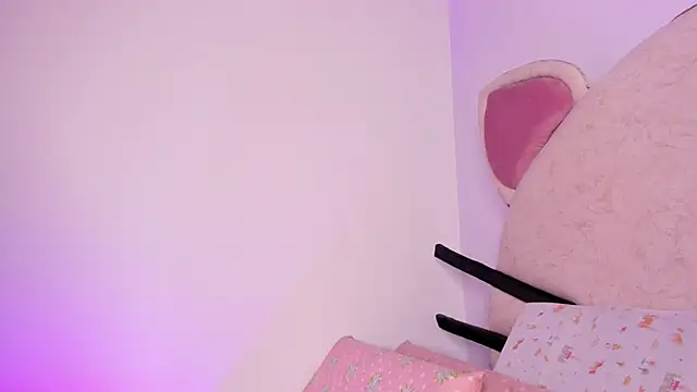 melody cute  online show from February 13, 2025, 8:17 am