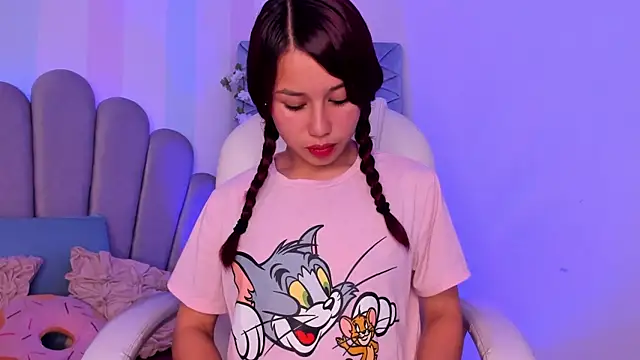 melody cute  online show from March 12, 2025, 5:02 am