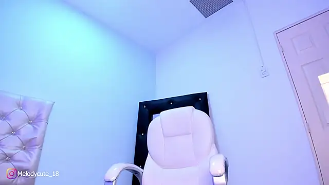 melody cute  online show from February 21, 2025, 10:28 am