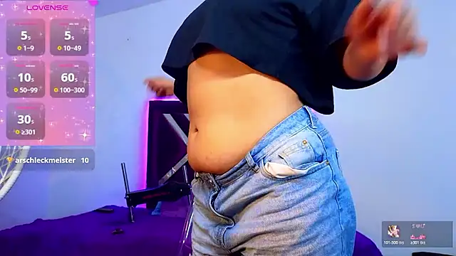 Snapshot of Catherine_summer1 chatting on January 11, 2026, 4:52 am Catherine summer1 online show from January 11, 2026, 4:52 am