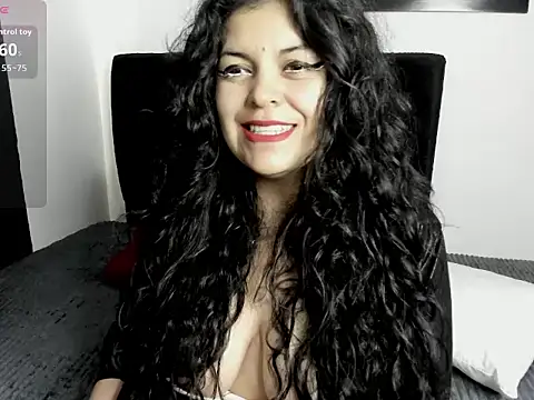 scarlett w0lf online show from July 28, 2026, 5:56 pm