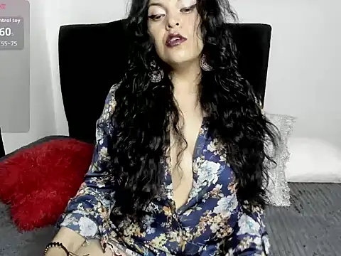 scarlett w0lf online show from July 9, 2026, 5:23 pm
