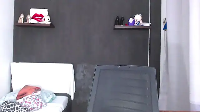 SusanLeroy online show from March 29, 2026, 10:06 am