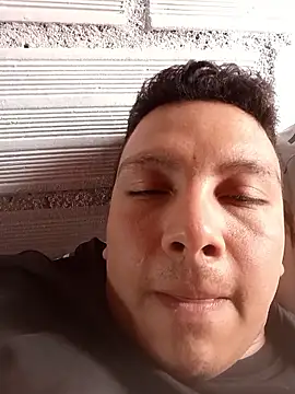 Yolo0722 online show from January 15, 2026, 6:11 pm