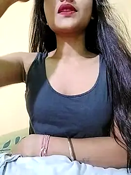 MISSQUEEN48 online show from March 18, 2025, 11:44 am