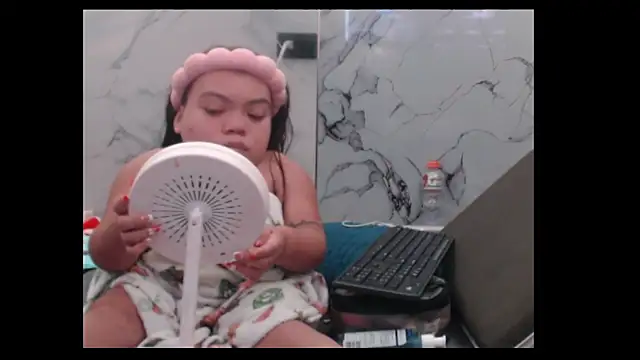 Snapshot of Michelle_Brooks chatting on October 19, 2025, 5:10 am Michelle Brooks online show from October 19, 2025, 5:10 am