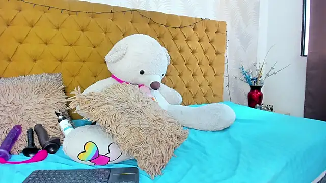 Snapshot of Michelle_Brooks chatting on January 13, 2025, 7:20 pm Michelle Brooks online show from January 13, 2025, 7:20 pm