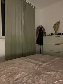 alexaandreea99 online show from December 15, 2024, 1:02 am