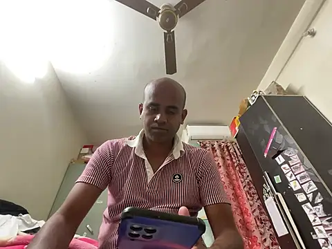 Snapshot of SammyChocolateIndian chatting on February 6, 2025, 11:09 am SammyChocolateIndian online show from February 6, 2025, 11:09 am