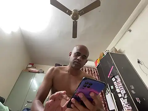 Snapshot of SammyChocolateIndian chatting on January 23, 2025, 12:09 pm SammyChocolateIndian online show from January 23, 2025, 12:09 pm