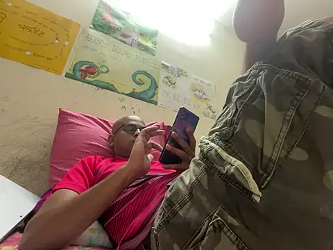 Snapshot of SammyChocolateIndian chatting on December 26, 2024, 11:43 am SammyChocolateIndian online show from December 26, 2024, 11:43 am