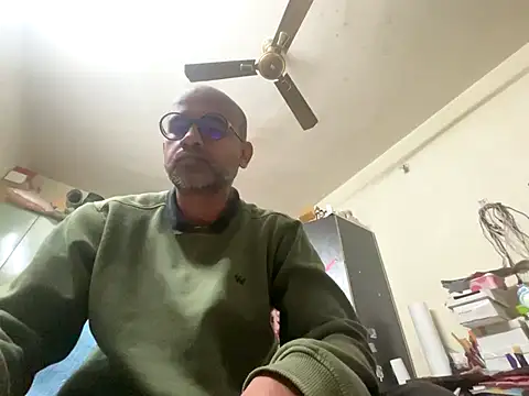 Snapshot of SammyChocolateIndian chatting on December 14, 2025, 1:06 pm SammyChocolateIndian online show from December 14, 2025, 1:06 pm