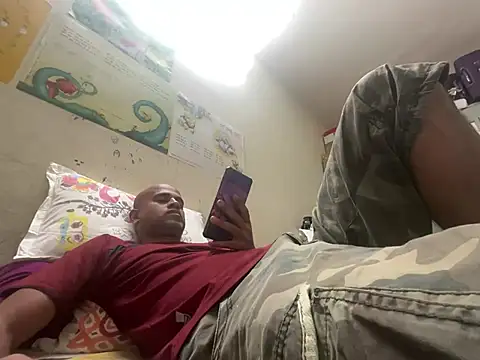 Snapshot of SammyChocolateIndian chatting on February 11, 2025, 1:41 pm SammyChocolateIndian online show from February 11, 2025, 1:41 pm