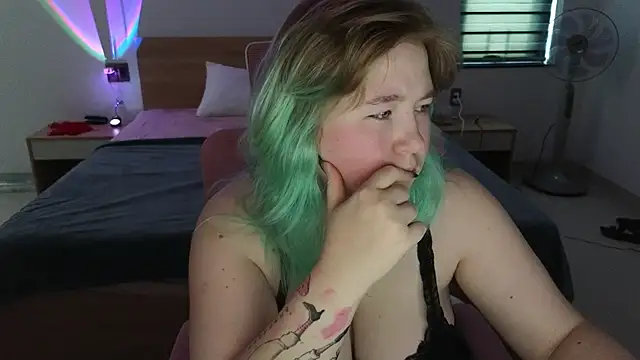 ChimberWol online show from April 15, 2026, 12:05 am