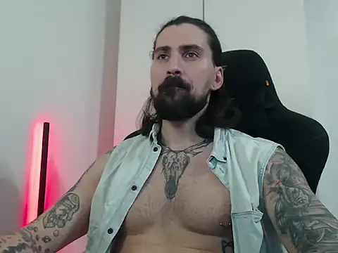 Snapshot of MateoHunk chatting on March 18, 2026, 1:35 pm MateoHunk online show from March 18, 2026, 1:35 pm
