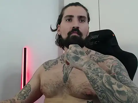 Snapshot of MateoHunk chatting on September 22, 2025, 8:31 am MateoHunk online show from September 22, 2025, 8:31 am