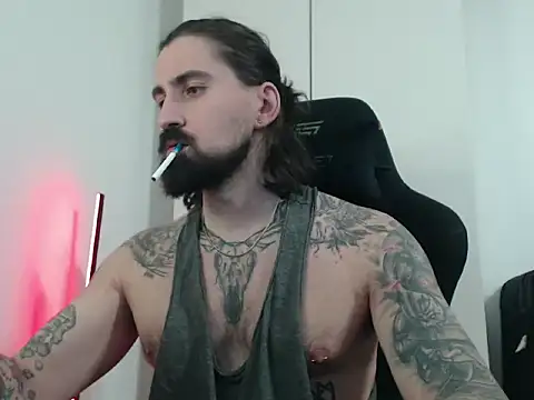 Snapshot of MateoHunk chatting on January 7, 2026, 2:44 pm MateoHunk online show from January 7, 2026, 2:44 pm
