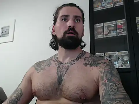 Snapshot of MateoHunk chatting on September 18, 2025, 4:54 pm MateoHunk online show from September 18, 2025, 4:54 pm