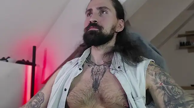 Snapshot of MateoHunk chatting on February 10, 2025, 8:00 pm MateoHunk online show from February 10, 2025, 8:00 pm