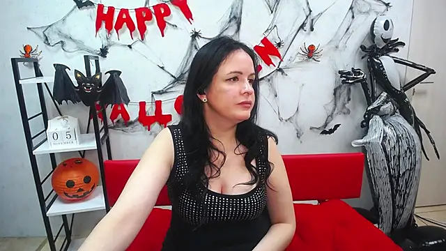 Snapshot of TayaBoret chatting on November 5, 2025, 7:06 pm TayaBoret online show from November 5, 2025, 7:06 pm