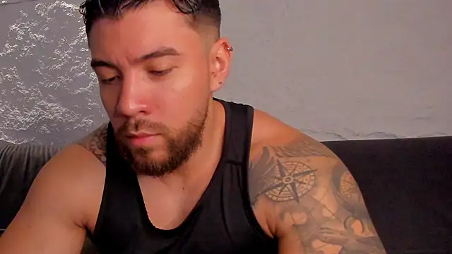 Snapshot of _dreammr1_ chatting on October 10, 2025, 3:46 pm dreammr1 online show from October 10, 2025, 3:46 pm