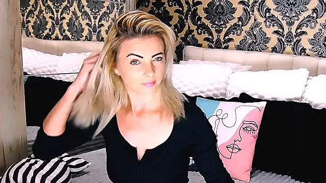 Aly girl1 online show from September 30, 2025, 8:20 am