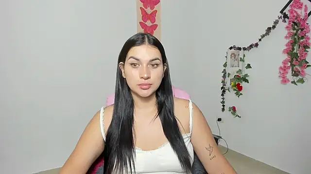 Snapshot of Emic_ chatting on October 23, 2025, 2:49 pm Emic online show from October 23, 2025, 2:49 pm