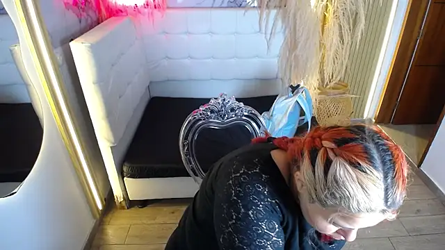 Snapshot of Bruja__Scarlata chatting on November 22, 2025, 11:09 am Bruja Scarlata online show from November 22, 2025, 11:09 am