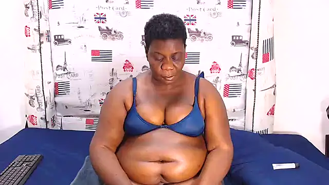 Honeybumsx32 online show from October 29, 2025, 8:19 pm