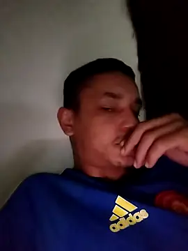 Snapshot of Andynho505 chatting on October 28, 2025, 4:02 am Andynho505 online show from October 28, 2025, 4:02 am