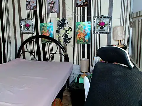 Snapshot of Reginex chatting on February 25, 2026, 6:35 am Reginex online show from February 25, 2026, 6:35 am