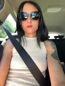 LolloLara91 online show from July 5, 2026, 9:38 am
