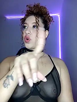 Snapshot of __elissa chatting on December 2, 2025, 3:19 am elissa online show from December 2, 2025, 3:19 am