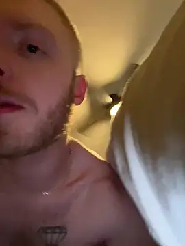 blondeandthick online show from December 26, 2024, 3:27 am