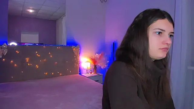 Snapshot of Laura_Leee chatting on February 26, 2026, 6:35 am Laura Leee online show from February 26, 2026, 6:35 am