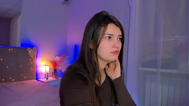 Snapshot of Laura_Leee chatting on March 1, 2026, 6:13 am Laura Leee online show from March 1, 2026, 6:13 am